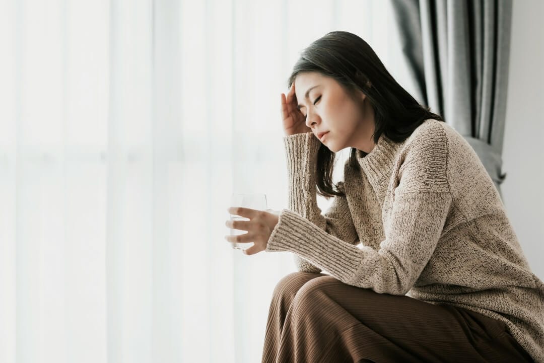 Using excuses or a sense of control to temporarily delay anxiety